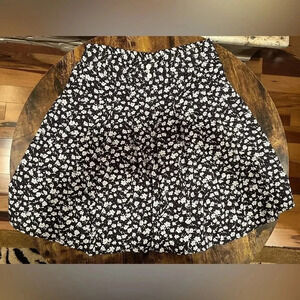 natural Expressions | women’s shorts/skirt. Size: S